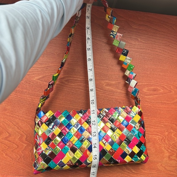 Vintage Wrapper Shoulder Bag - Picture 5 of 7